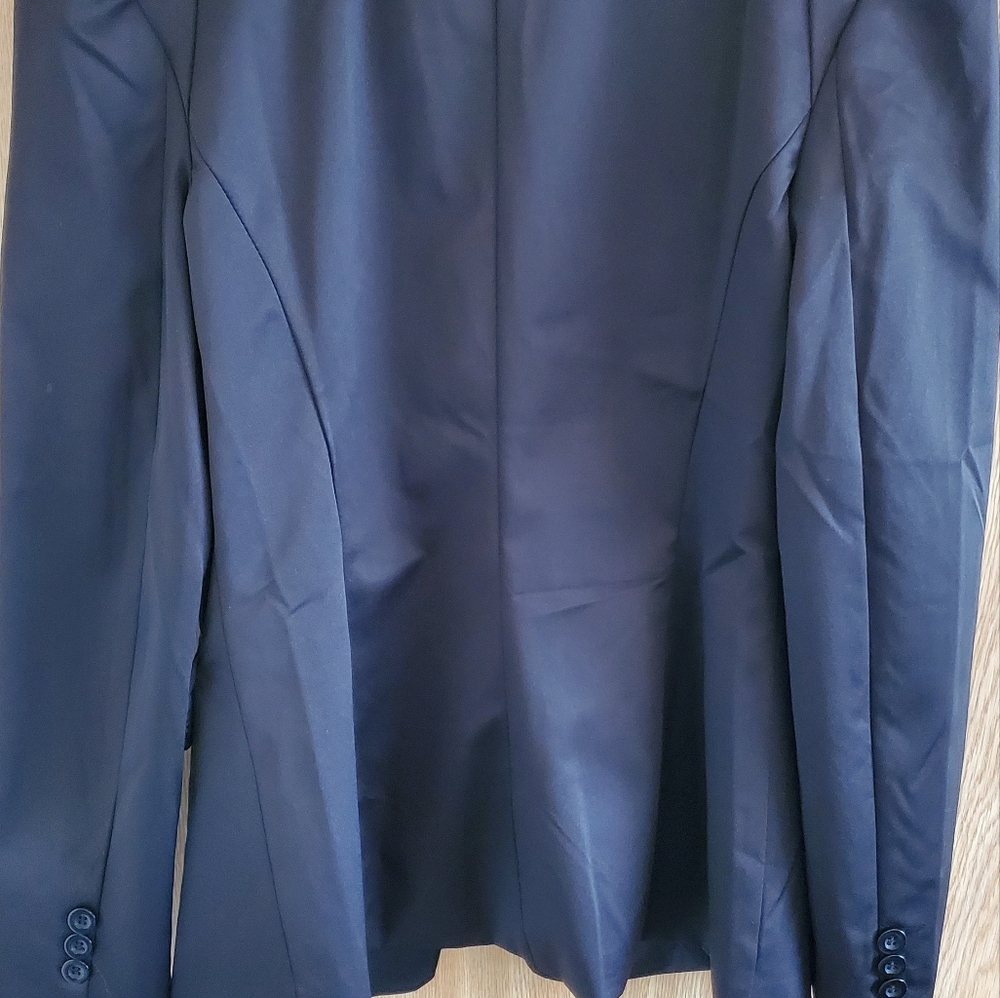 Blazer - Picture 3 of 3